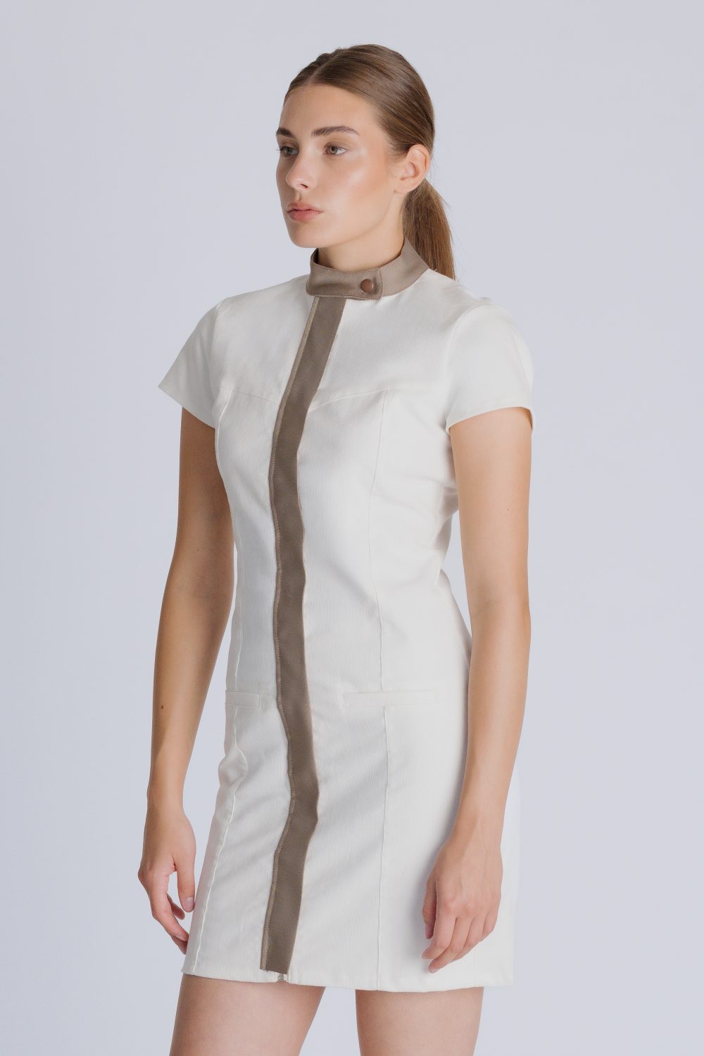 Halter neckline dress in white